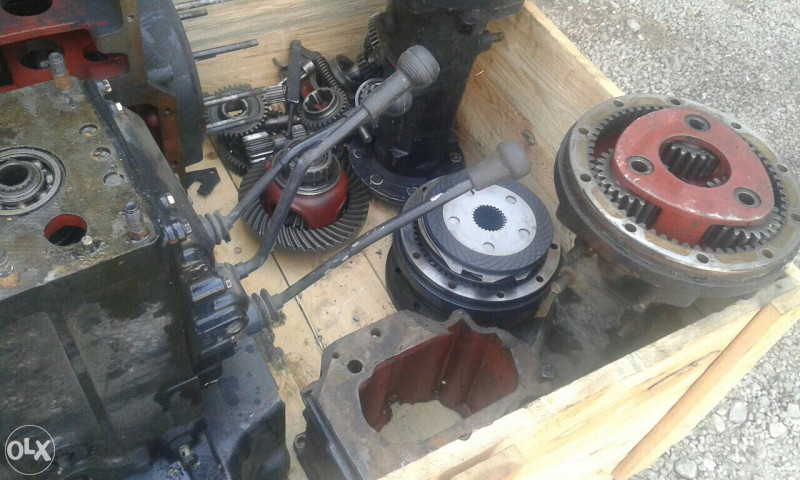 Traktor Hurliman - dijelovi