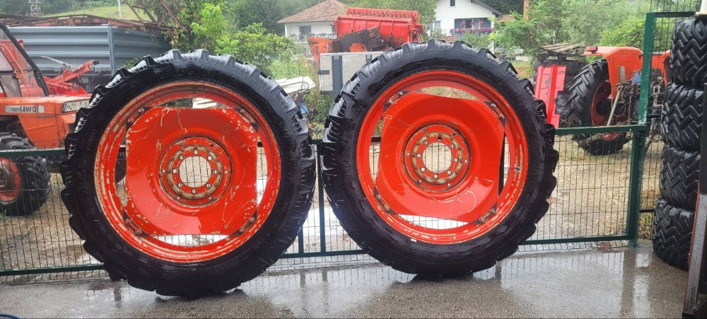 Traktorski tockovi za jednorednu obradu 300/95R46